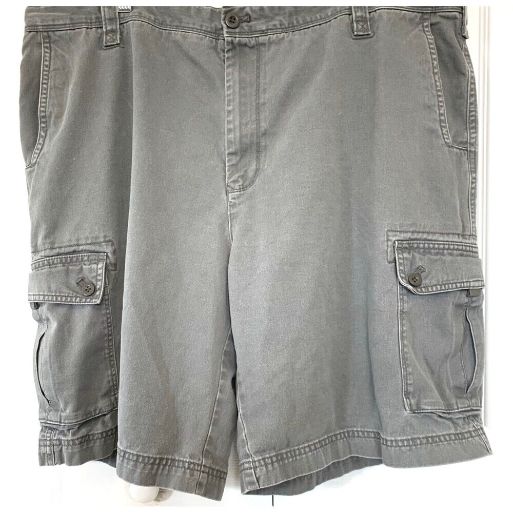 Van Heusen Cargo Shorts Mens 44W 100% Cotton Preppy Workwear